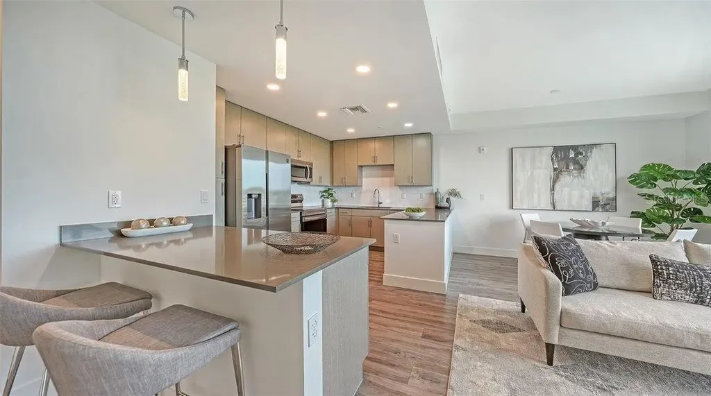 1709 N Tamiami Trail Sarasota FL 34234