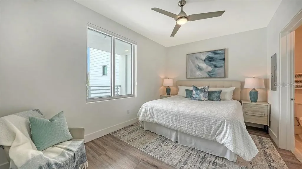 1709 N Tamiami Trail Sarasota FL 34234