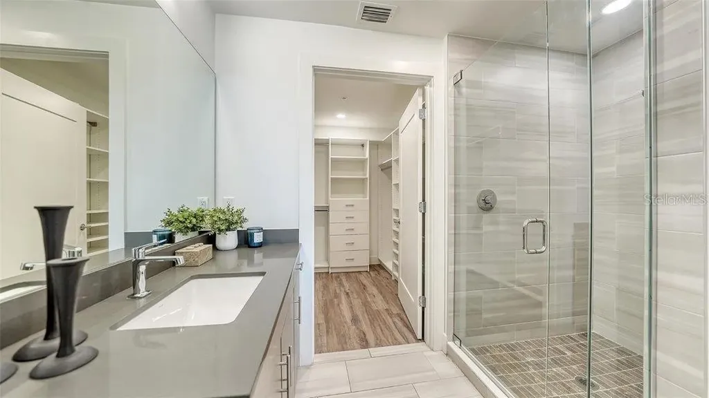 1709 N Tamiami Trail Sarasota FL 34234