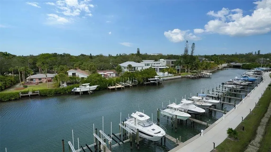 1709 N Tamiami Trail Sarasota FL 34234