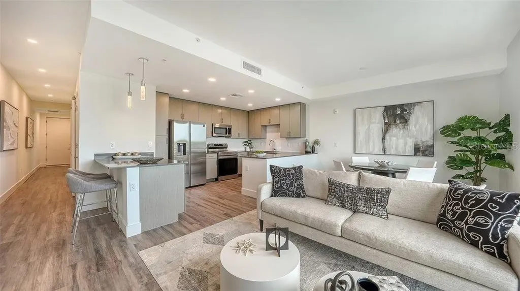 1709 N Tamiami Trail Sarasota FL 34234