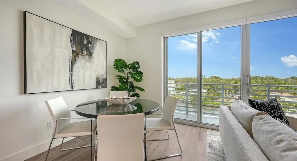 1709 N Tamiami Trail Sarasota FL 34234
