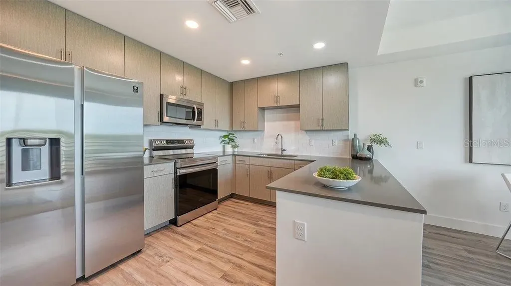 1709 N Tamiami Trail Sarasota FL 34234