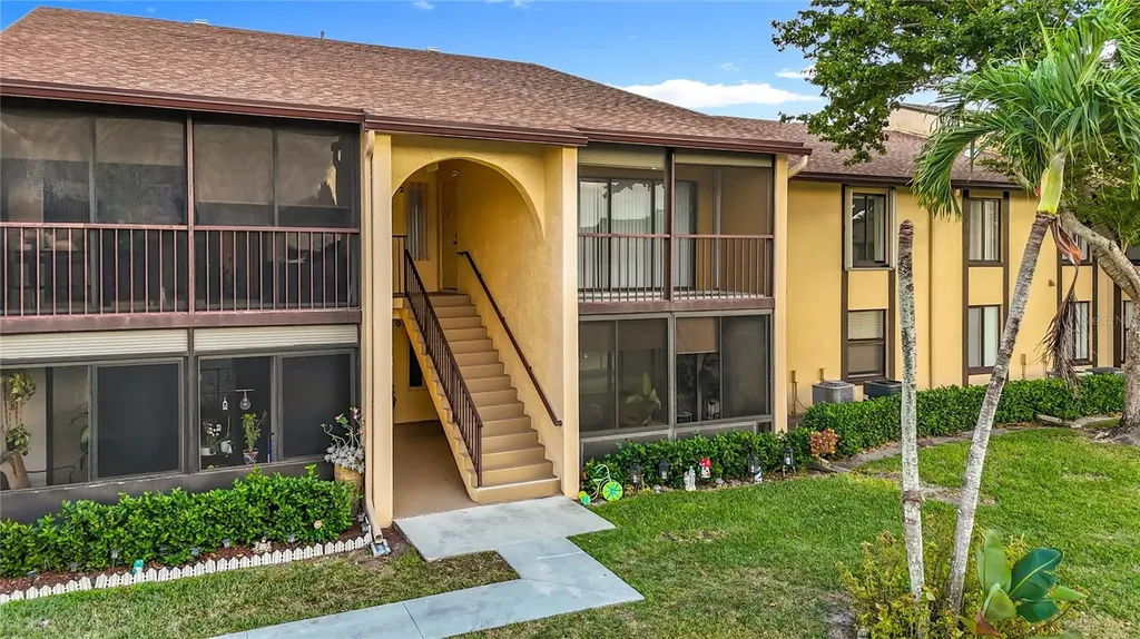826 Sky Pine Way Greenacres FL 33415