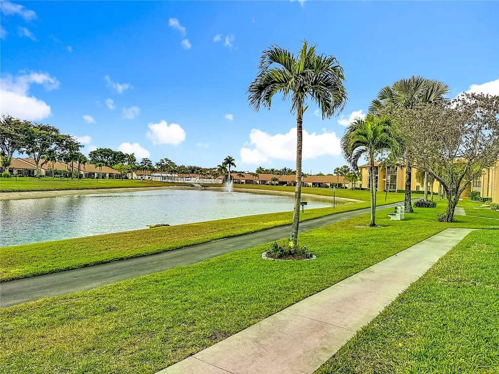 826 Sky Pine Way Greenacres FL 33415