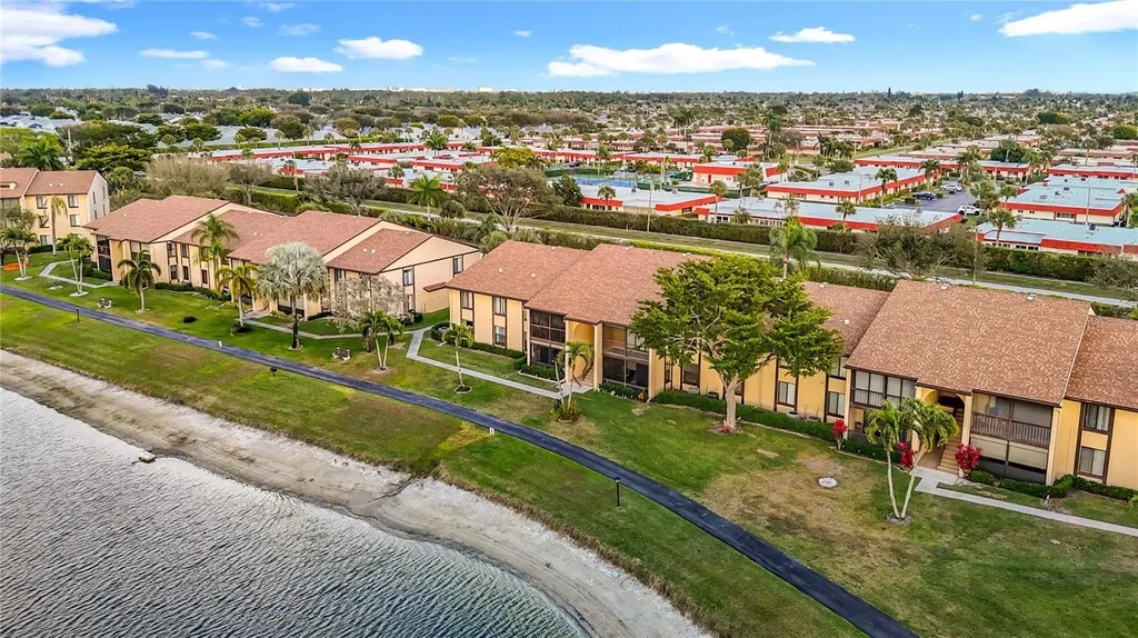 826 Sky Pine Way Greenacres FL 33415
