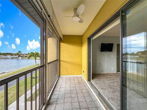 826 Sky Pine Way Greenacres FL 33415