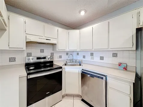 826 Sky Pine Way Greenacres FL 33415