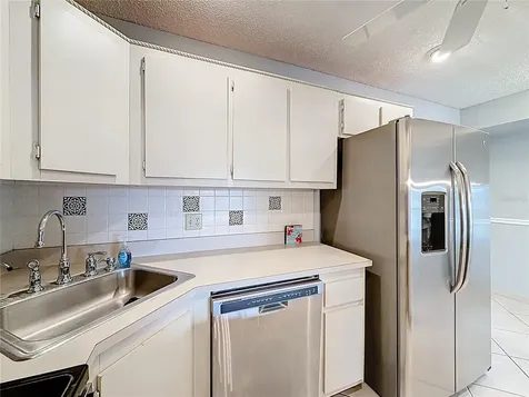 826 Sky Pine Way Greenacres FL 33415