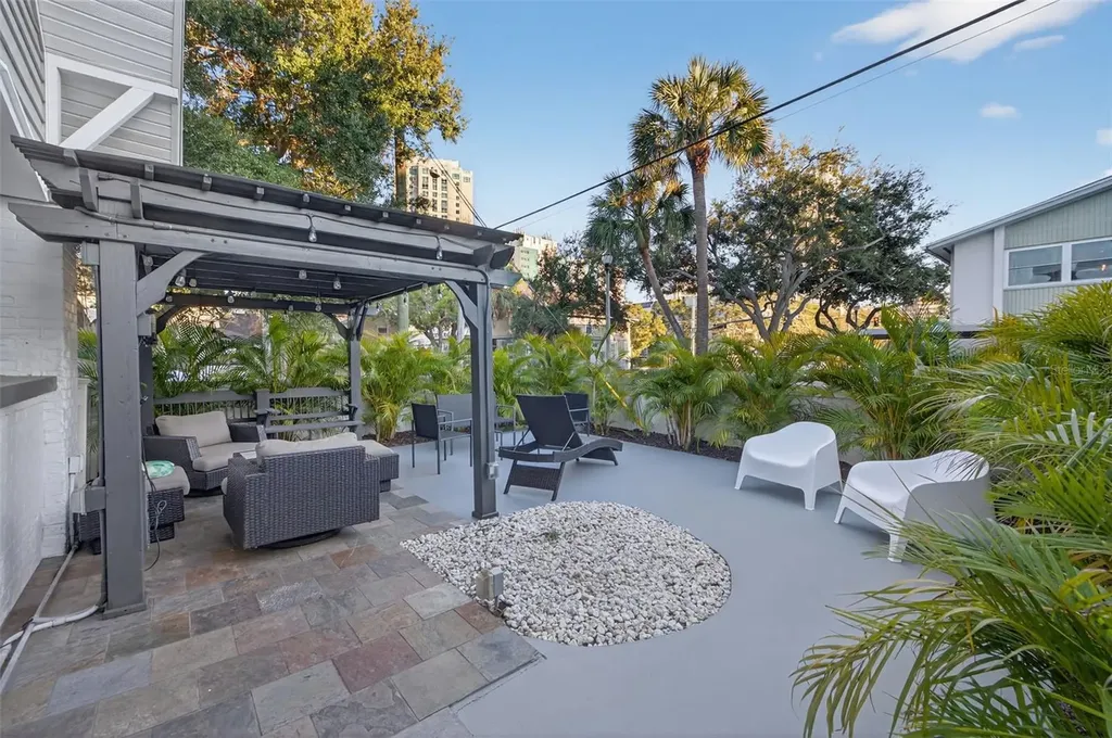 534 1st Street N St Petersburg FL 33701
