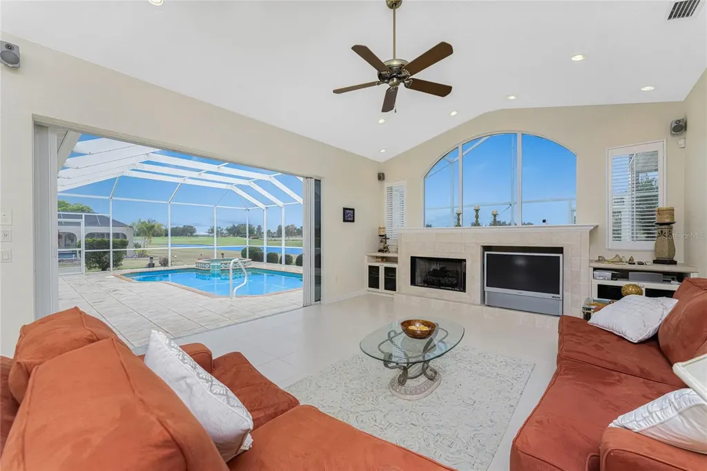 12109 SW Kingsway Circle Lake Suzy FL 34269