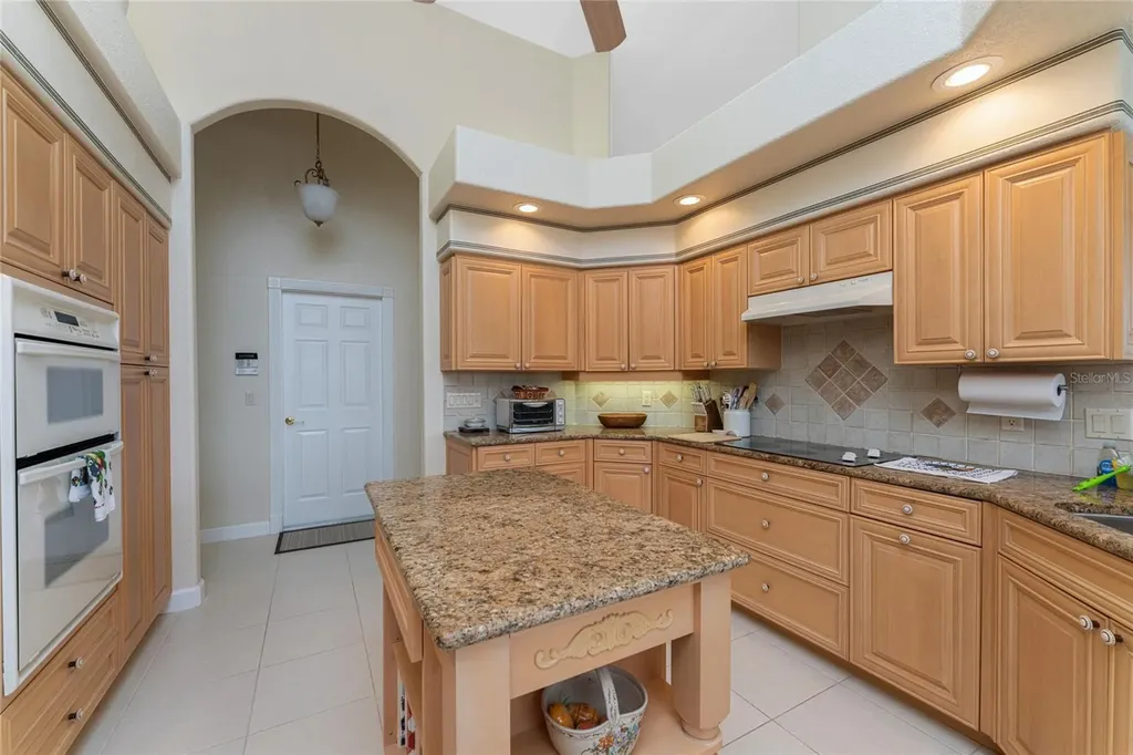 12109 SW Kingsway Circle Lake Suzy FL 34269