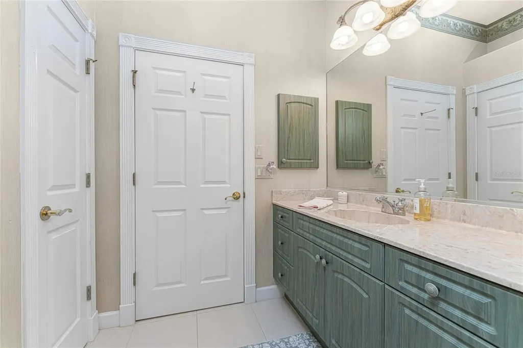 12109 SW Kingsway Circle Lake Suzy FL 34269