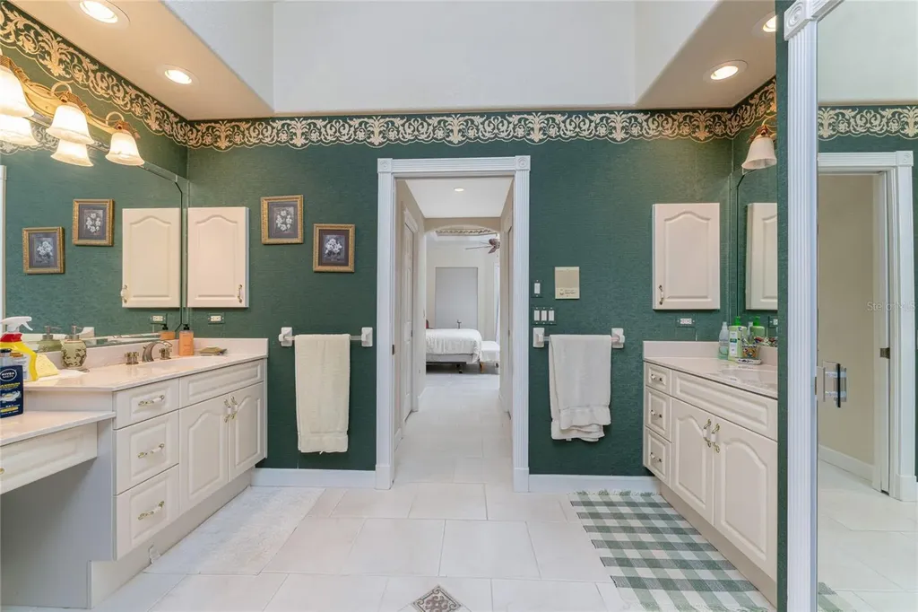 12109 SW Kingsway Circle Lake Suzy FL 34269