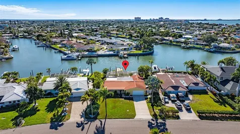 3784 42nd Avenue S St Petersburg FL 33711