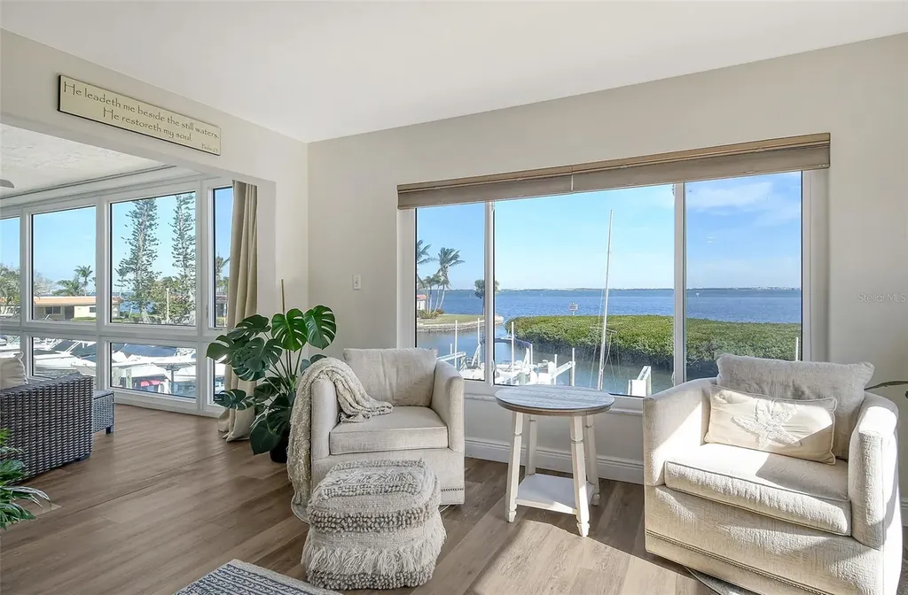 4960 Gulf Of Mexico Drive Longboat Key FL 34228