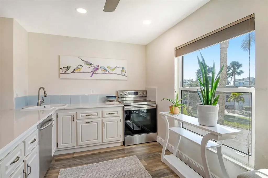 4960 Gulf Of Mexico Drive Longboat Key FL 34228