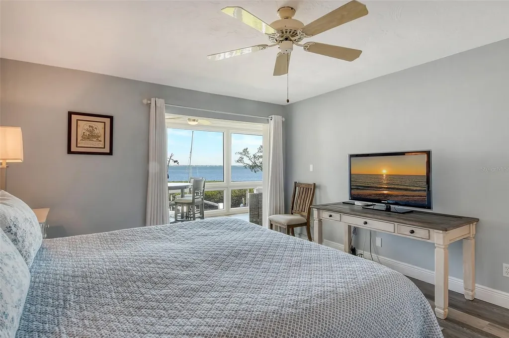 4960 Gulf Of Mexico Drive Longboat Key FL 34228
