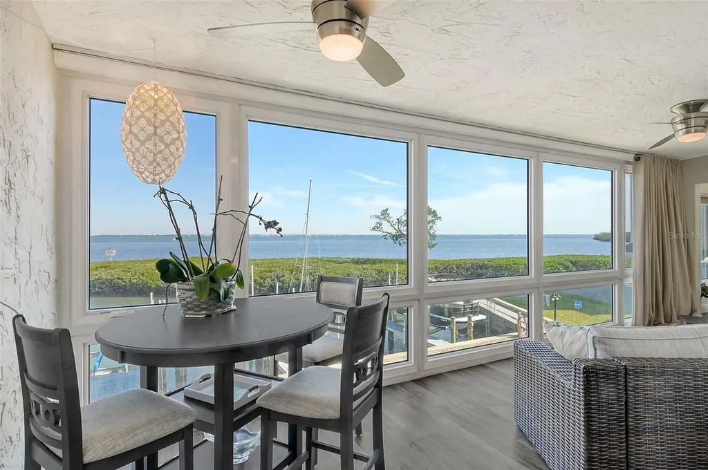 4960 Gulf Of Mexico Drive Longboat Key FL 34228