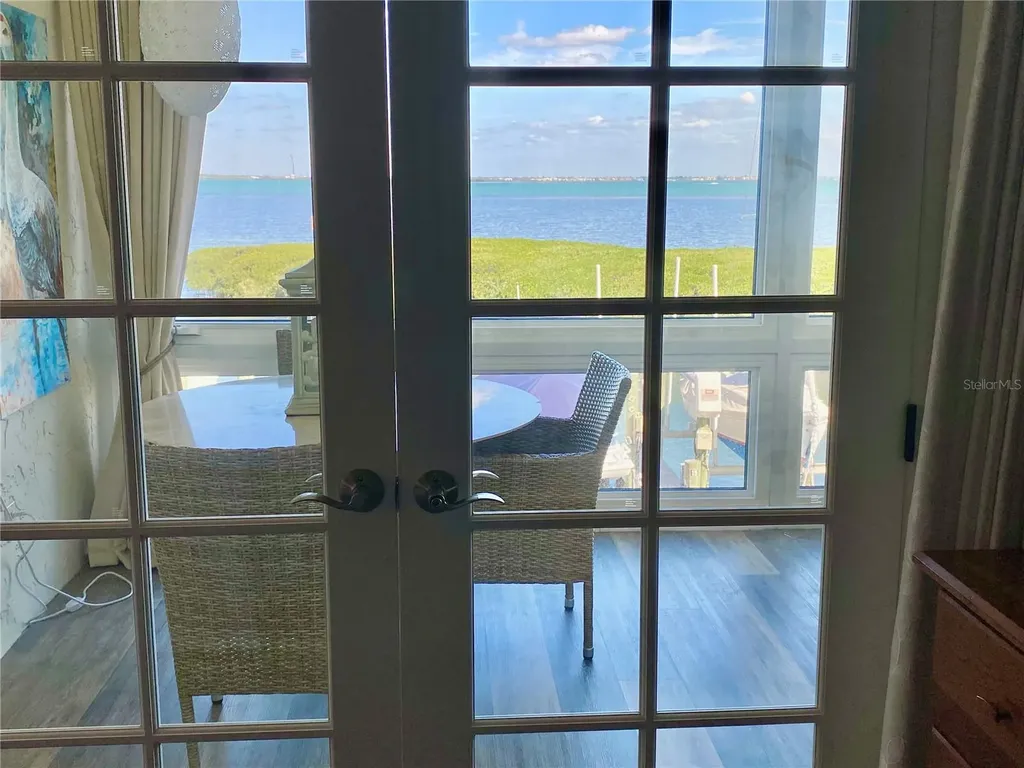 4960 Gulf Of Mexico Drive Longboat Key FL 34228