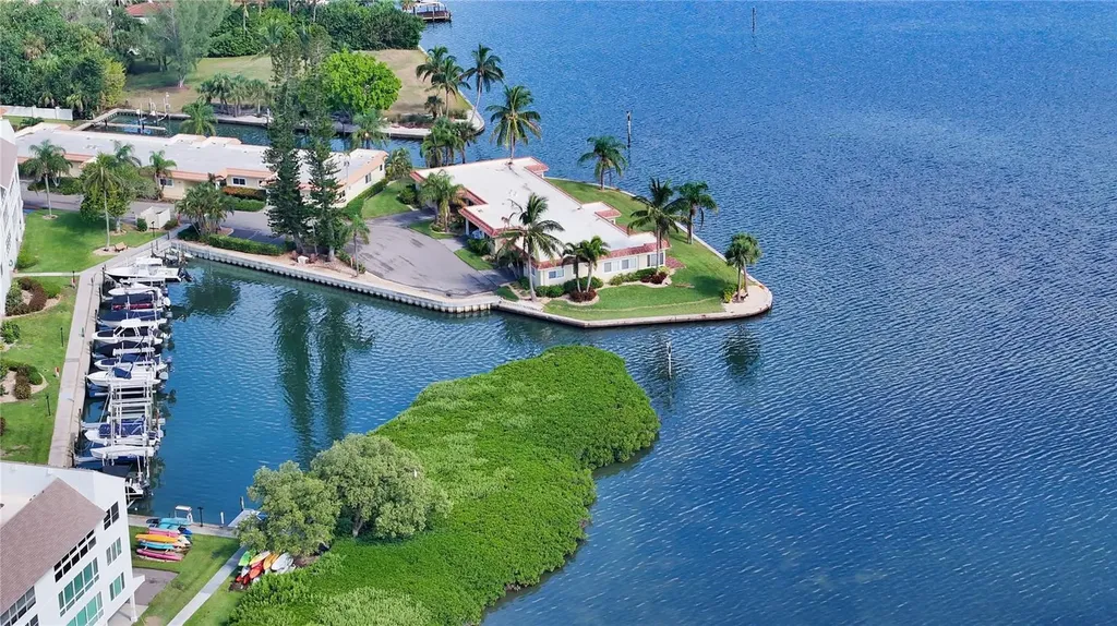 4960 Gulf Of Mexico Drive Longboat Key FL 34228