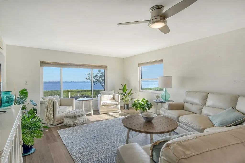 4960 Gulf Of Mexico Drive Longboat Key FL 34228
