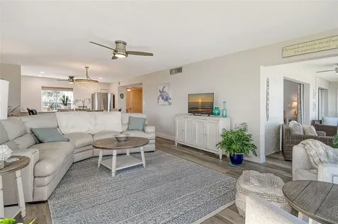 4960 Gulf Of Mexico Drive Longboat Key FL 34228