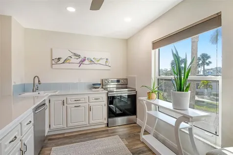 4960 Gulf Of Mexico Drive Longboat Key FL 34228