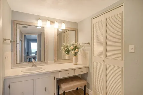 4960 Gulf Of Mexico Drive Longboat Key FL 34228