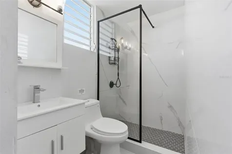 91 - E Calle Kennedy Dorado PR 00646