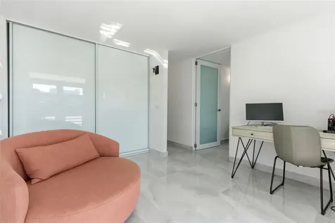 91 - E Calle Kennedy Dorado PR 00646