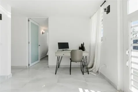 91 - E Calle Kennedy Dorado PR 00646