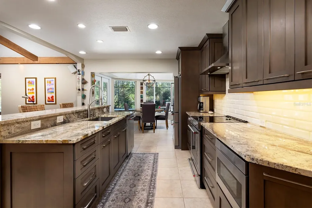 195 W Spring Lake Drive Altamonte Springs FL 32714