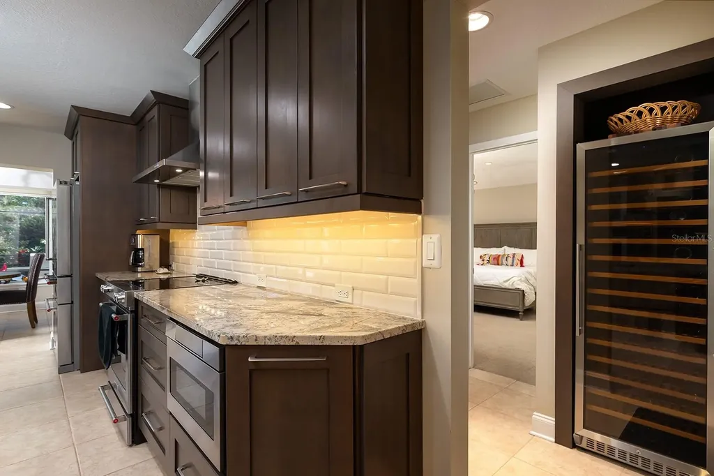 195 W Spring Lake Drive Altamonte Springs FL 32714