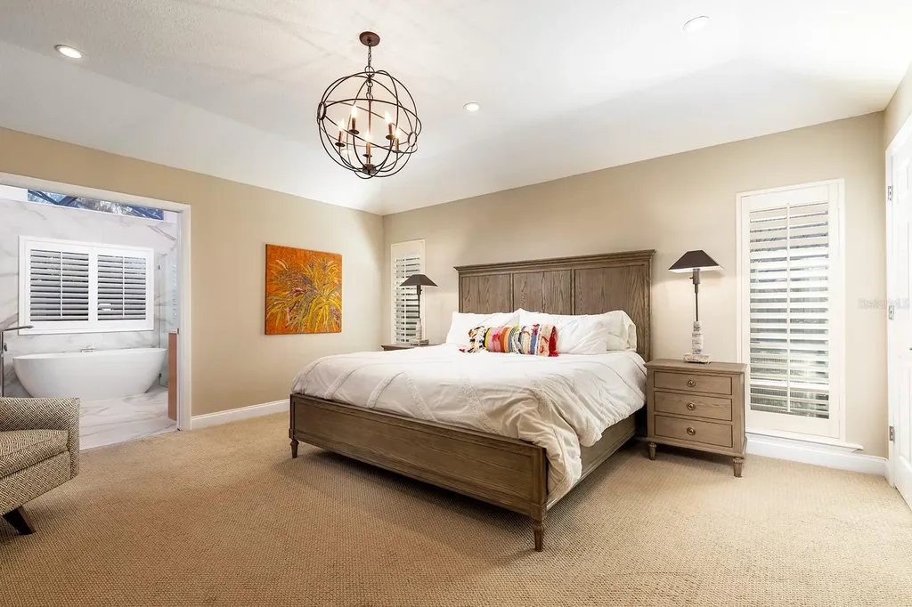 195 W Spring Lake Drive Altamonte Springs FL 32714