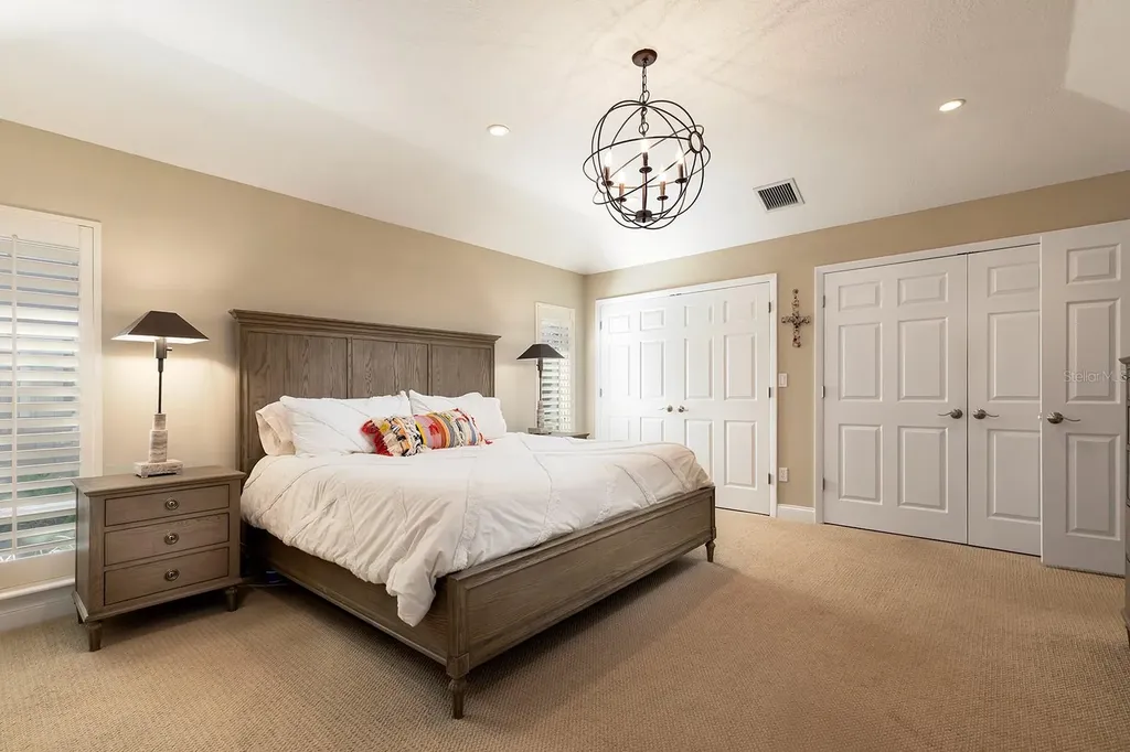 195 W Spring Lake Drive Altamonte Springs FL 32714