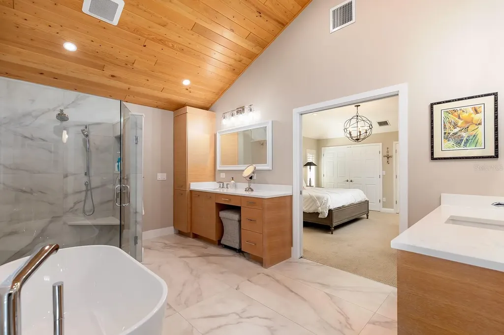 195 W Spring Lake Drive Altamonte Springs FL 32714