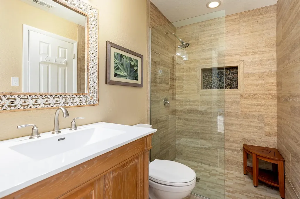 195 W Spring Lake Drive Altamonte Springs FL 32714