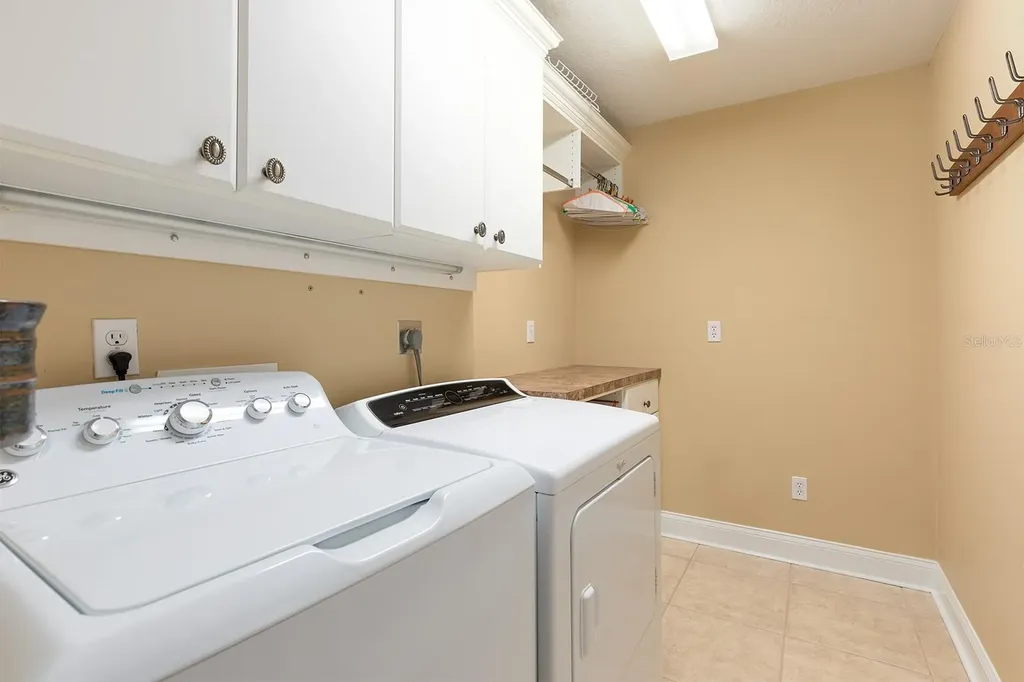 195 W Spring Lake Drive Altamonte Springs FL 32714