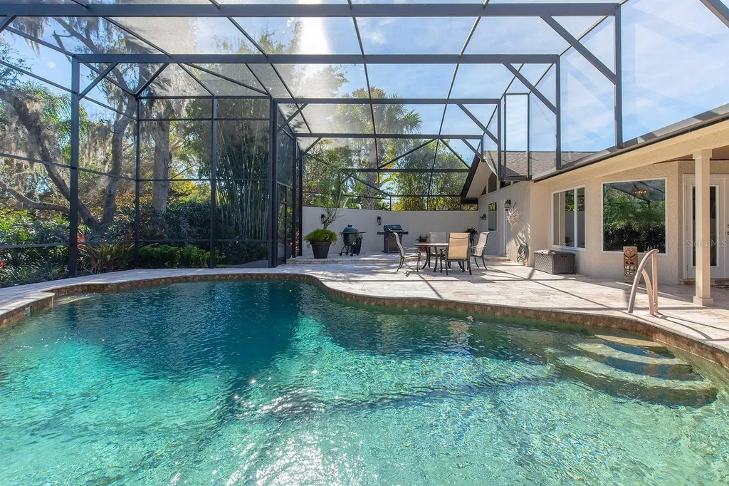 195 W Spring Lake Drive Altamonte Springs FL 32714