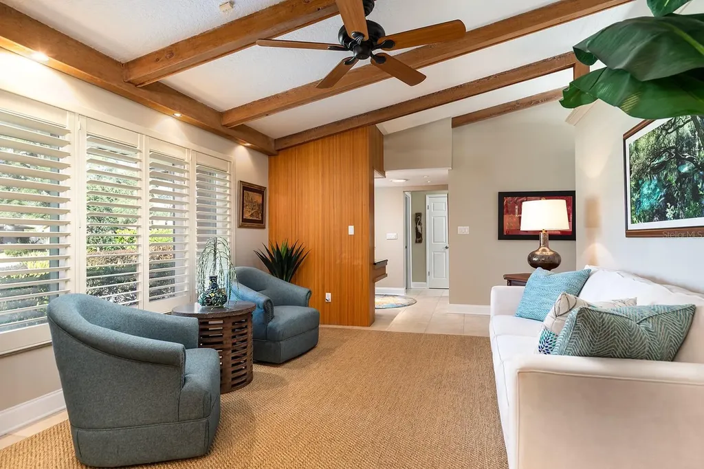 195 W Spring Lake Drive Altamonte Springs FL 32714