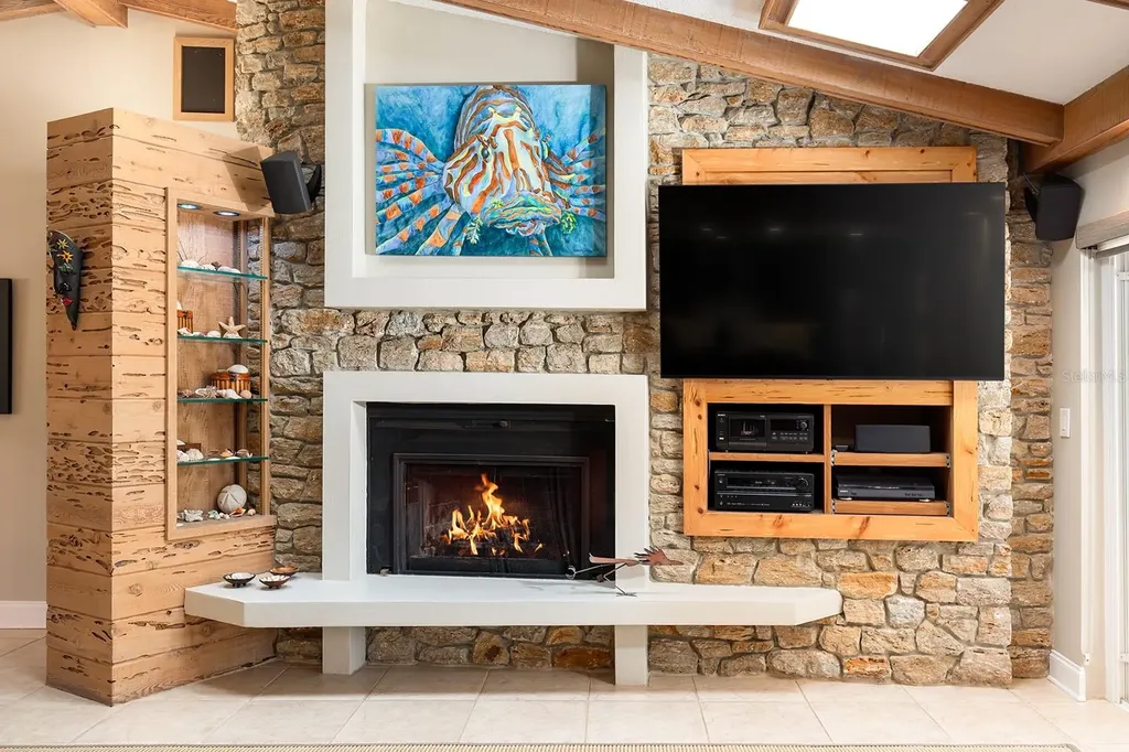 195 W Spring Lake Drive Altamonte Springs FL 32714