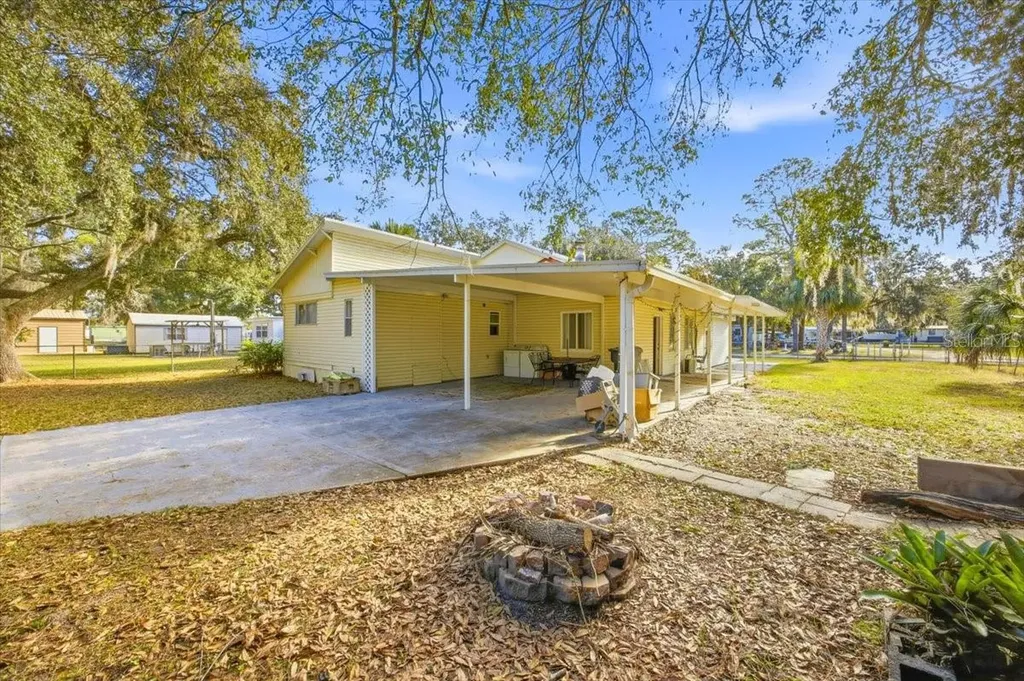 10513 Lynnwood Avenue Lake Wales FL 33898