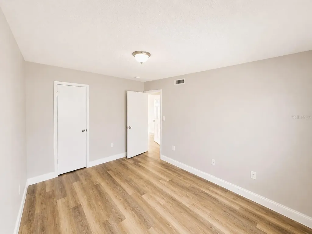 2791 L B Mcleod Road Orlando FL 32805