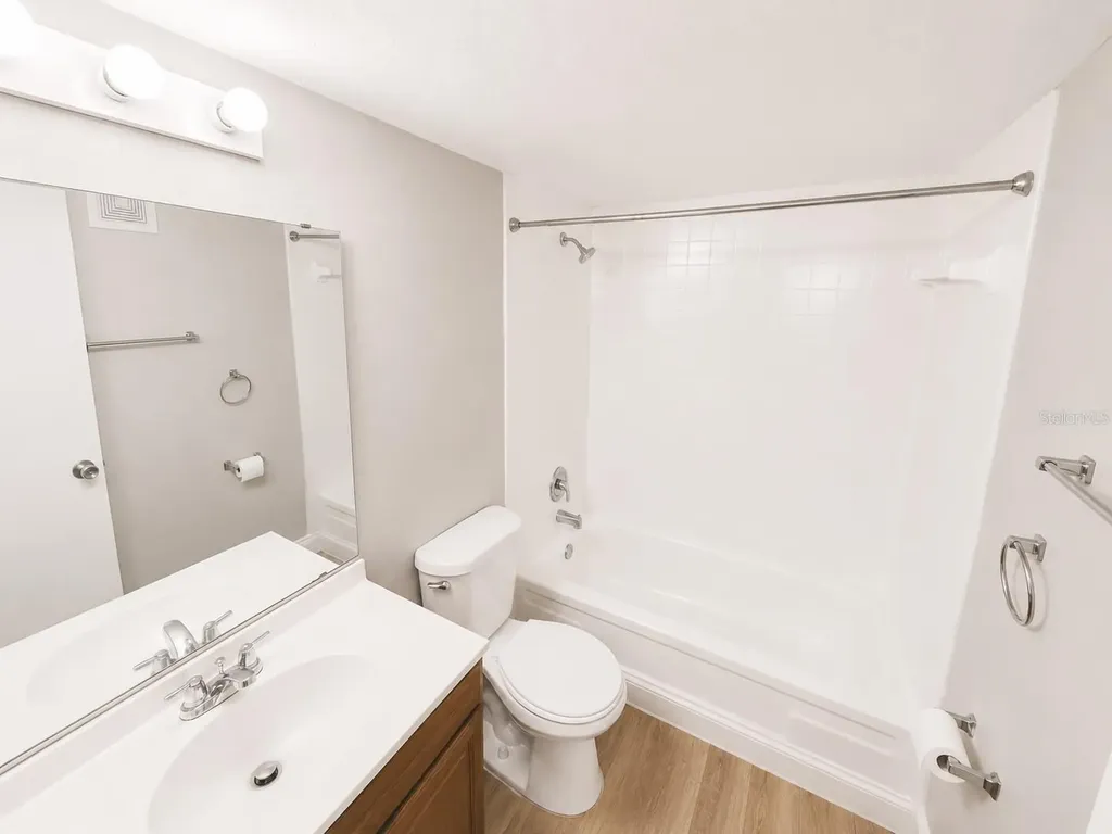 2791 L B Mcleod Road Orlando FL 32805