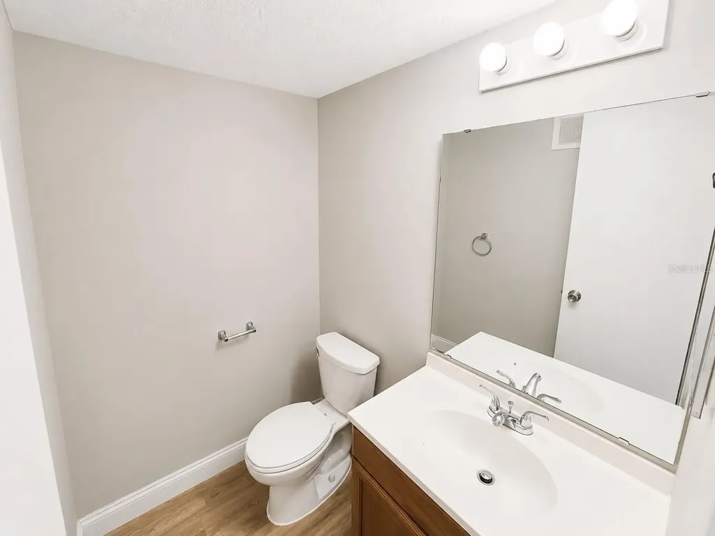 2791 L B Mcleod Road Orlando FL 32805