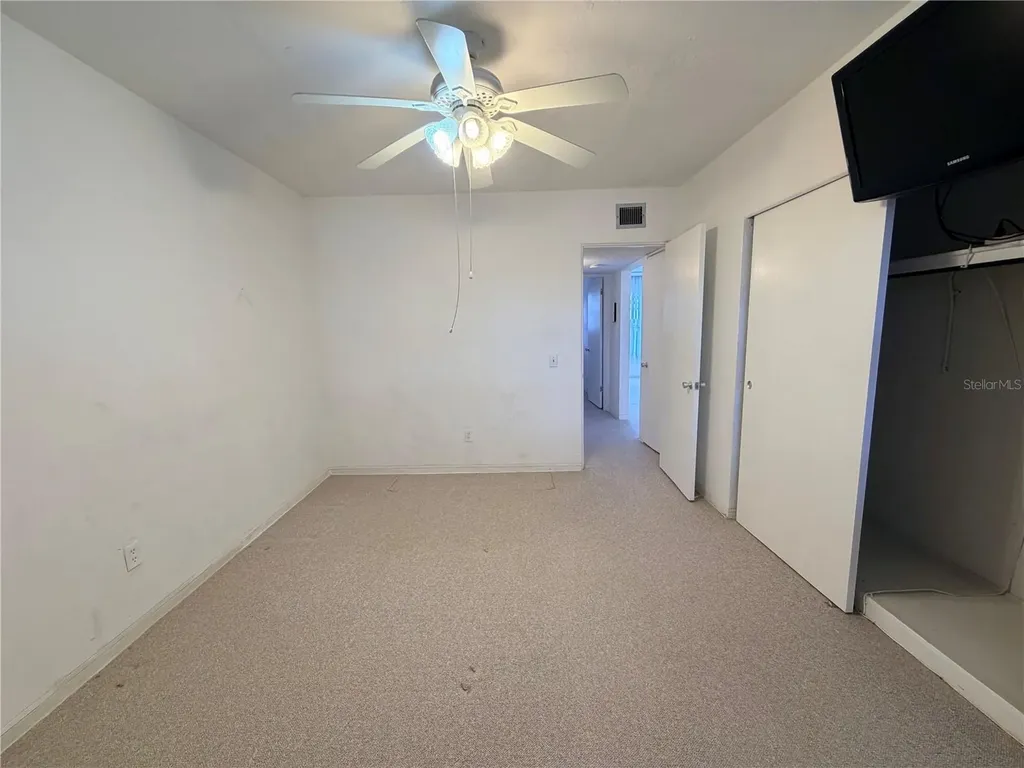 4141 56th Way N Kenneth City FL 33709