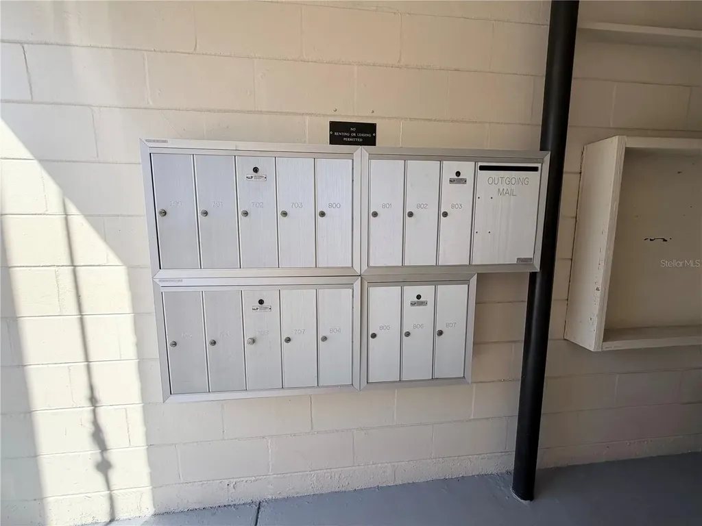 4141 56th Way N Kenneth City FL 33709