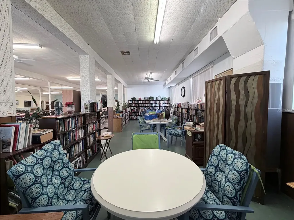 4141 56th Way N Kenneth City FL 33709