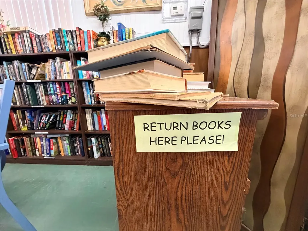 4141 56th Way N Kenneth City FL 33709